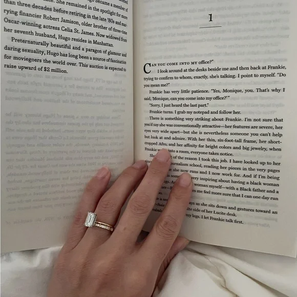 Ring Concierge 14K Gold Baguette Bar Eternity Band - Picture 5 of 7